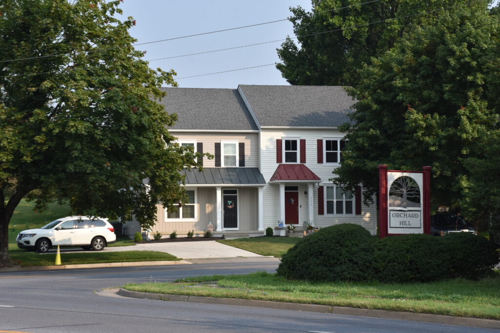 Orchard Hill KEE Townhomes with large trees